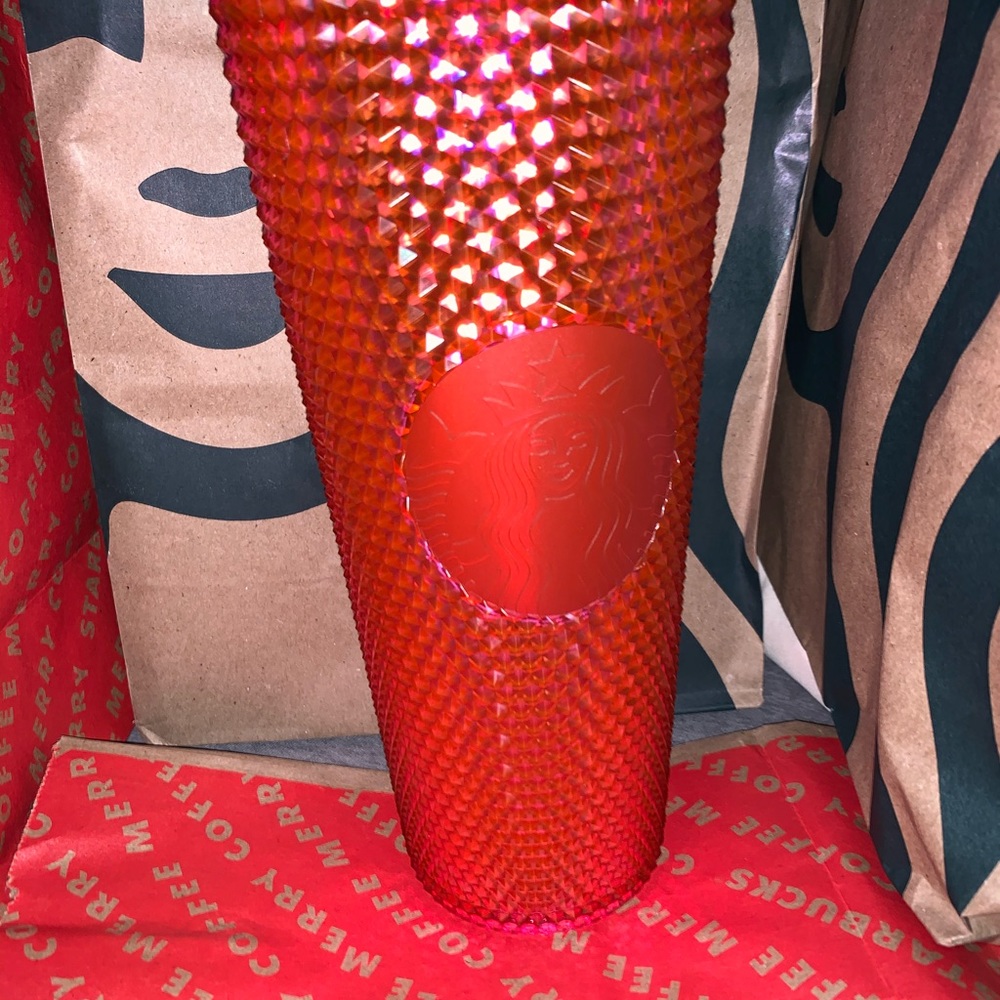 NEW CHRISTMAS 2019 STARBUCKS RED/PINK STUDDED CUP